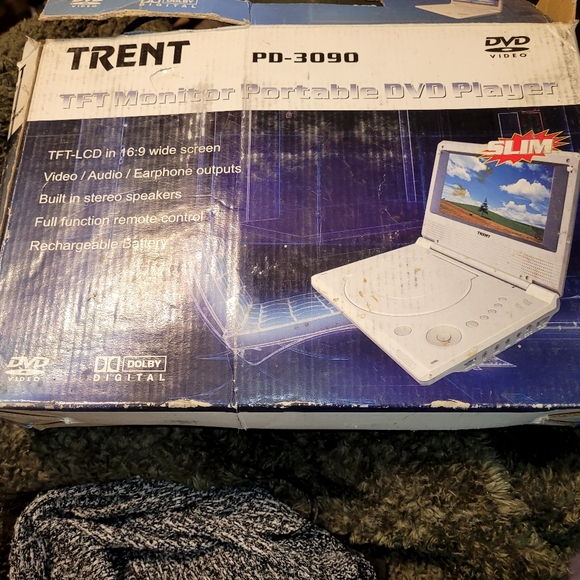 Portable DVD Player - Picture 4 of 4